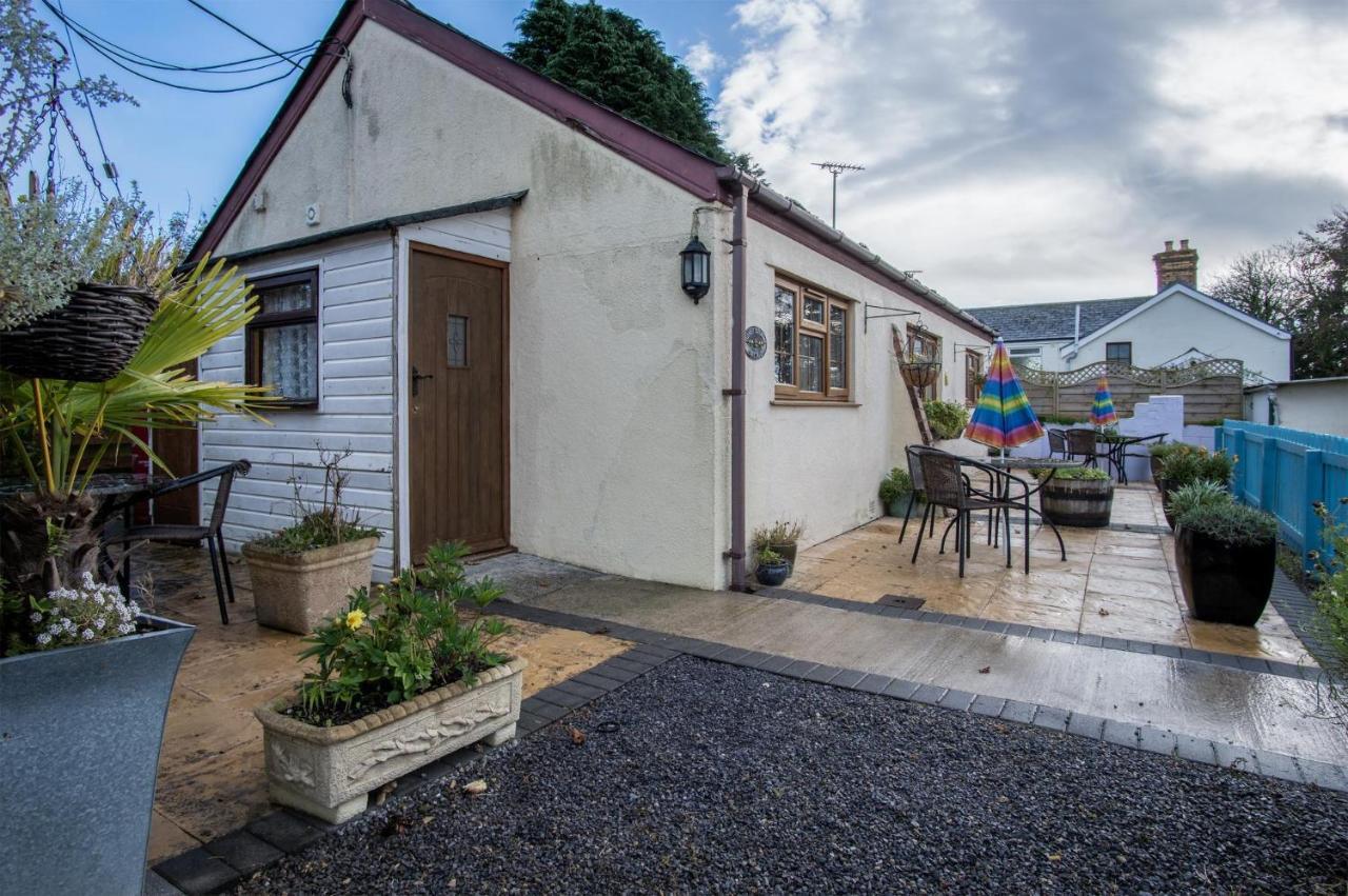 Honeysuckle - 1 Bedroom - Holiday home Amroth