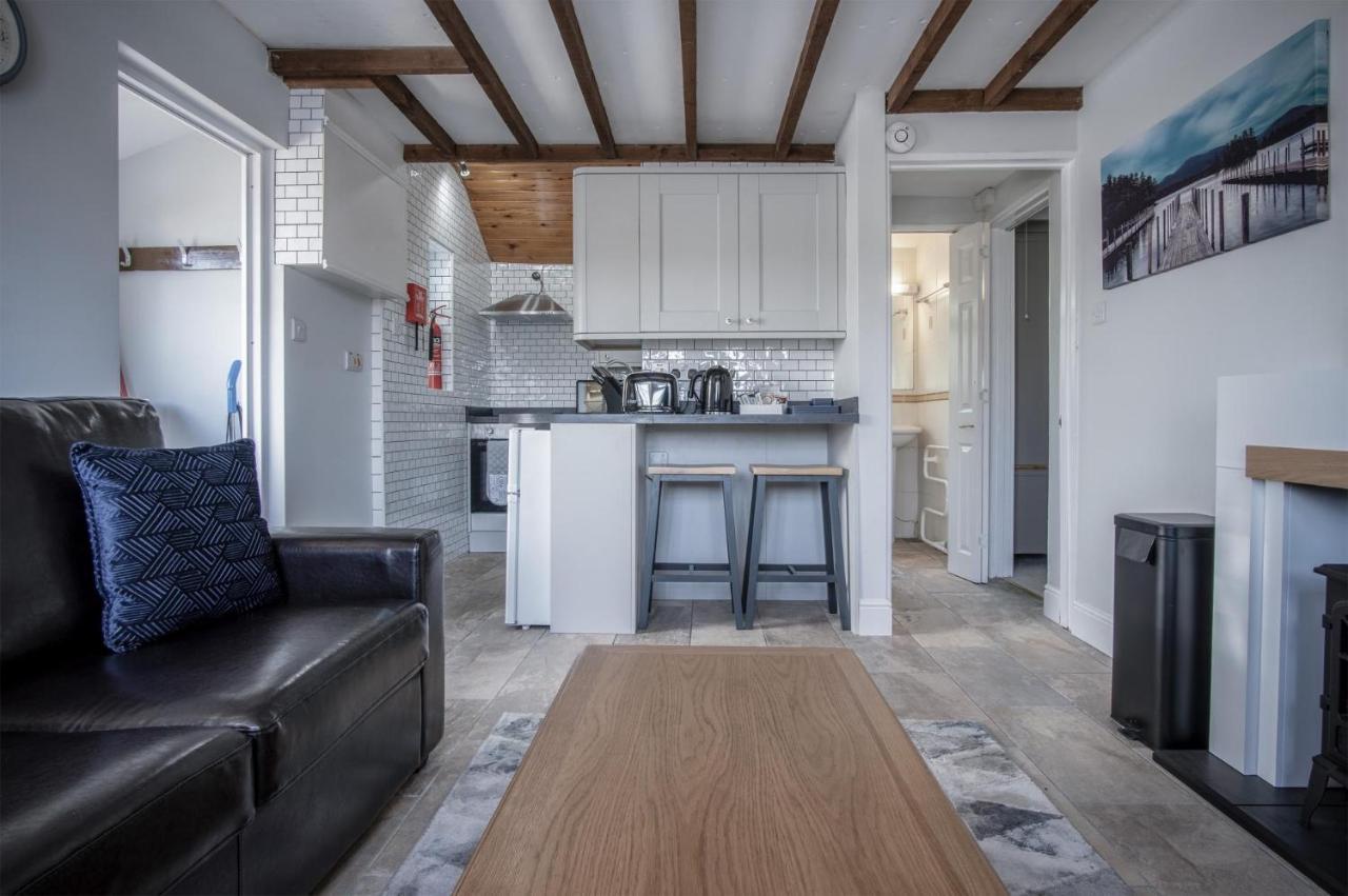 Honeysuckle - 1 Bedroom - *