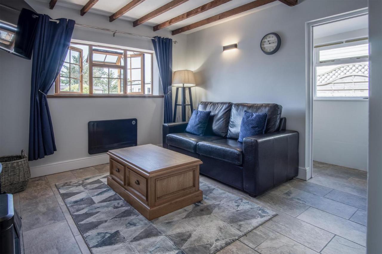 Honeysuckle - 1 Bedroom - Amroth