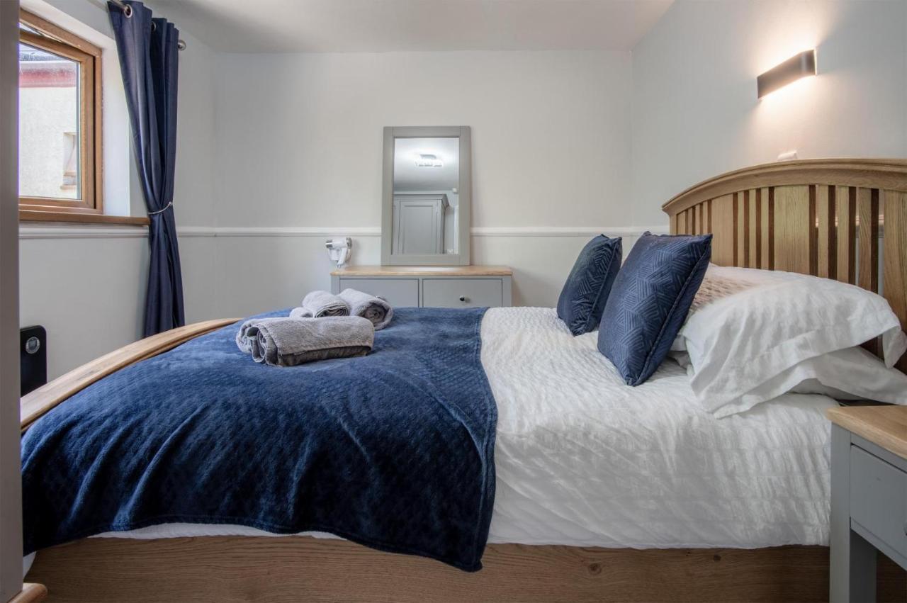Honeysuckle - 1 Bedroom - *