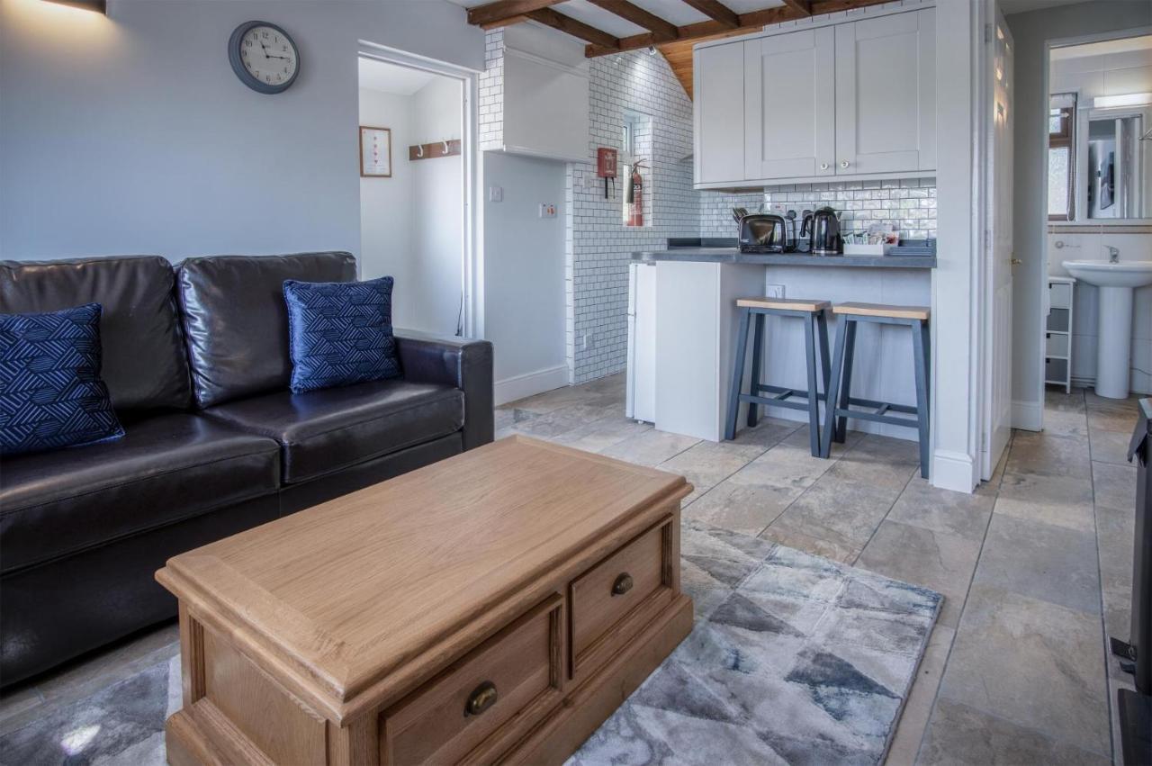Honeysuckle - 1 Bedroom - *