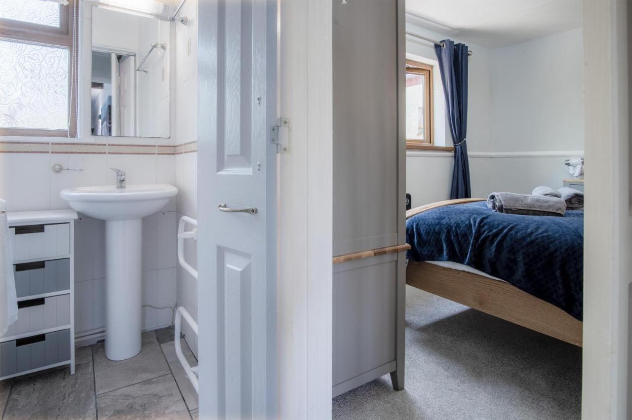 Honeysuckle - 1 Bedroom - * Amroth
